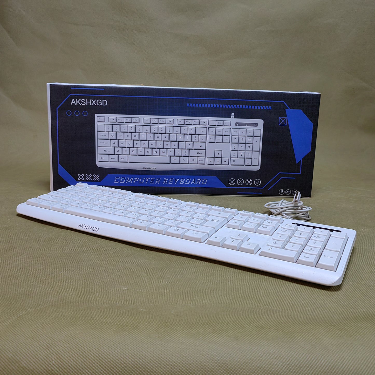 AKSHXGD Computer keyboards, Wired Keyboard,Ergonomic, Comfortable Design,SB Plug-and-Play Connectivity, LED Indicators