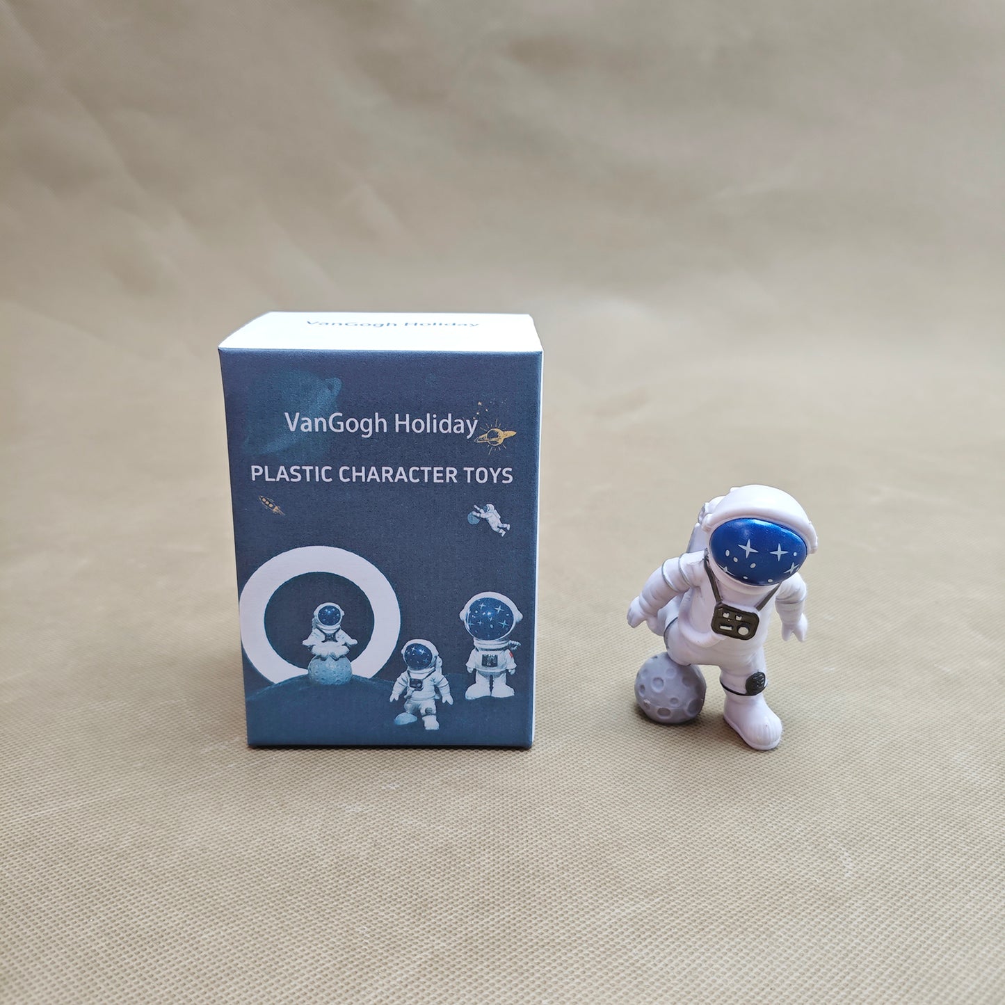 VanGogh Holiday  Plastic character toys ,Astronaut Decor, Cake Topper Spaceman Statues