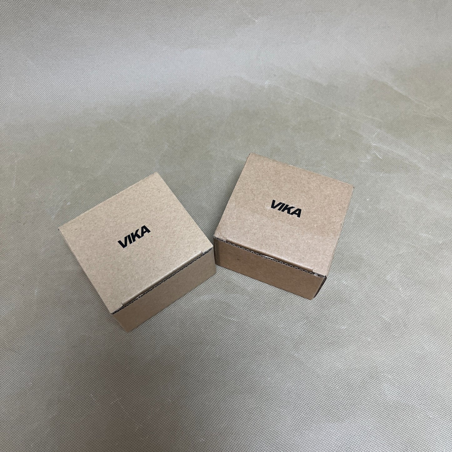 VIKA   Corrugated cardboard boxes , Brown Corrugated Cardboard Box for Mailing, Packaging, Small Business