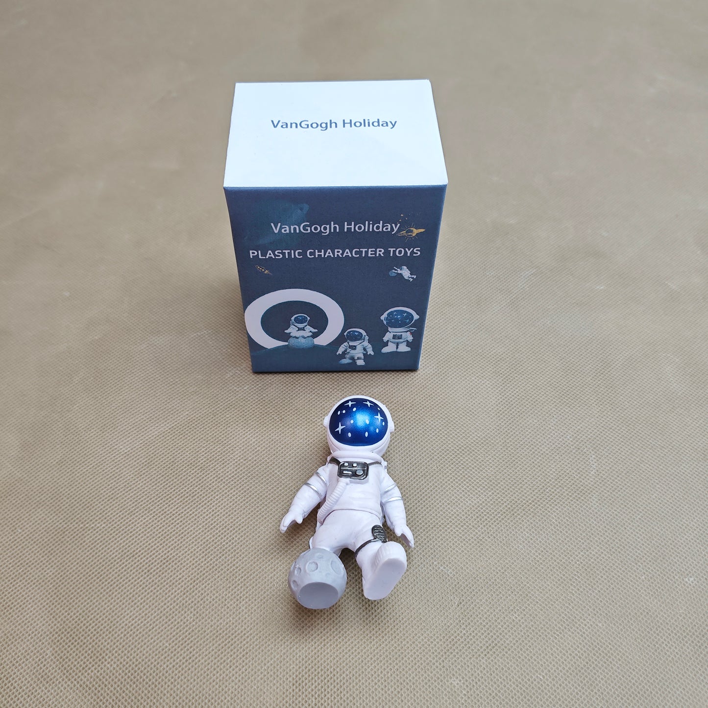 VanGogh Holiday  Plastic character toys ,Astronaut Decor, Cake Topper Spaceman Statues