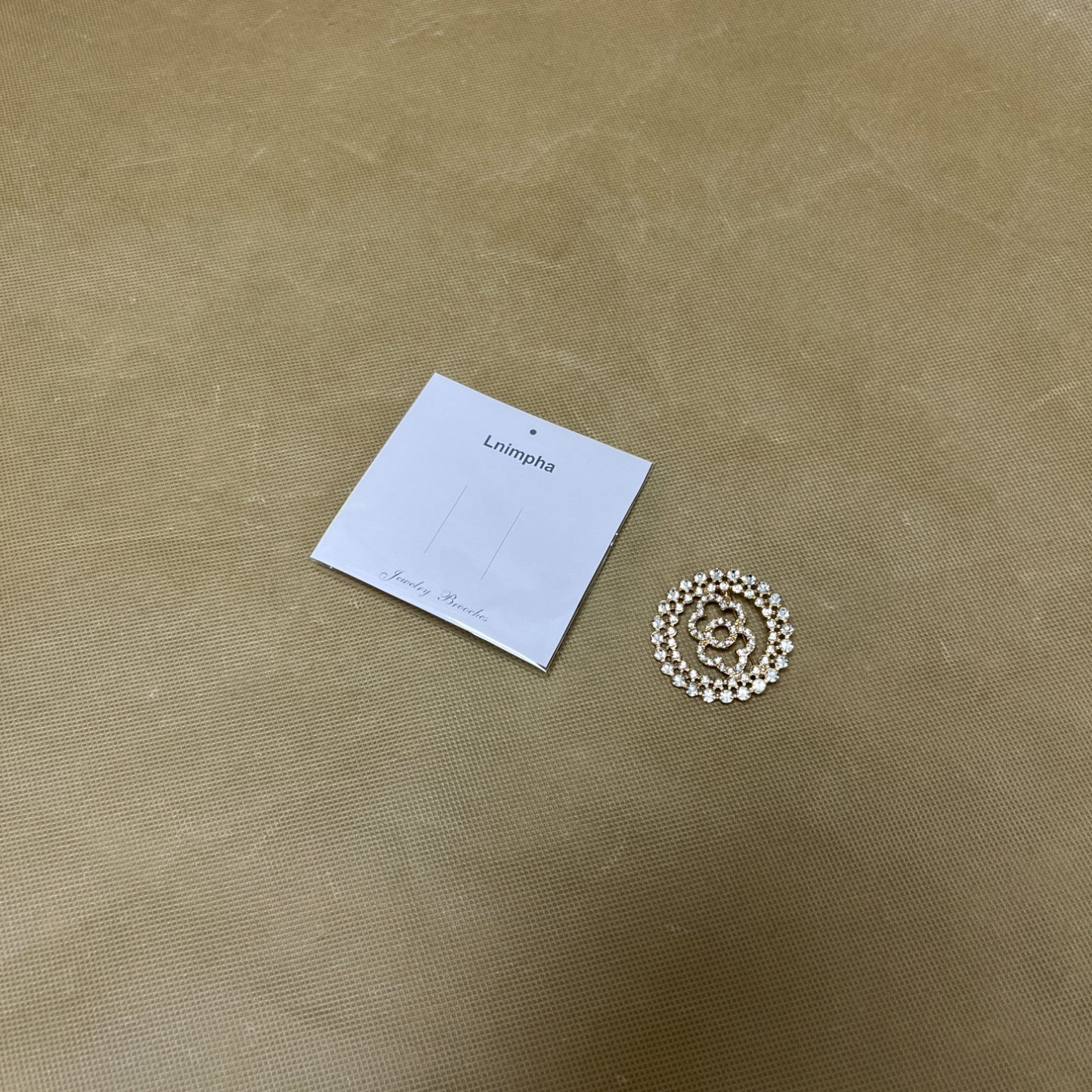 Lnimpha  Jewelry brooches, Brooches and Pins for Women Crystal Pearl Brooch for Wedding Grad Teacher Appreciation Gift