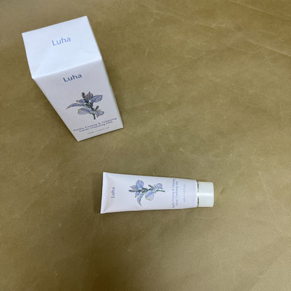 Luha  Facial cleansing milk,Relief Moisture Cleansing Milk, Hydrating Gentle Facial Cleanser for Sensitive Skin