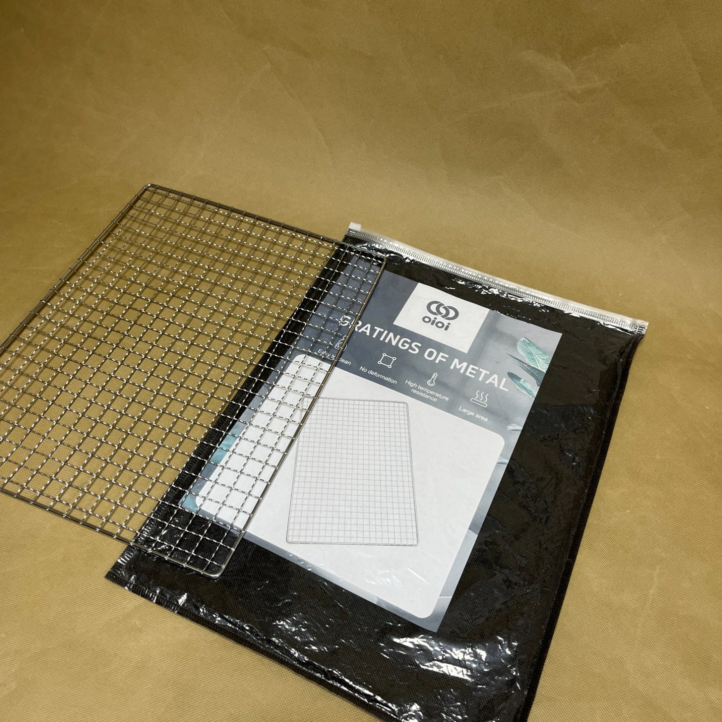 oioi   Gratings of metal, Heavy Duty Nonstick Mesh Grilling Mats ,Reusable and Easy to Clean , Works on Gas, Charcoal