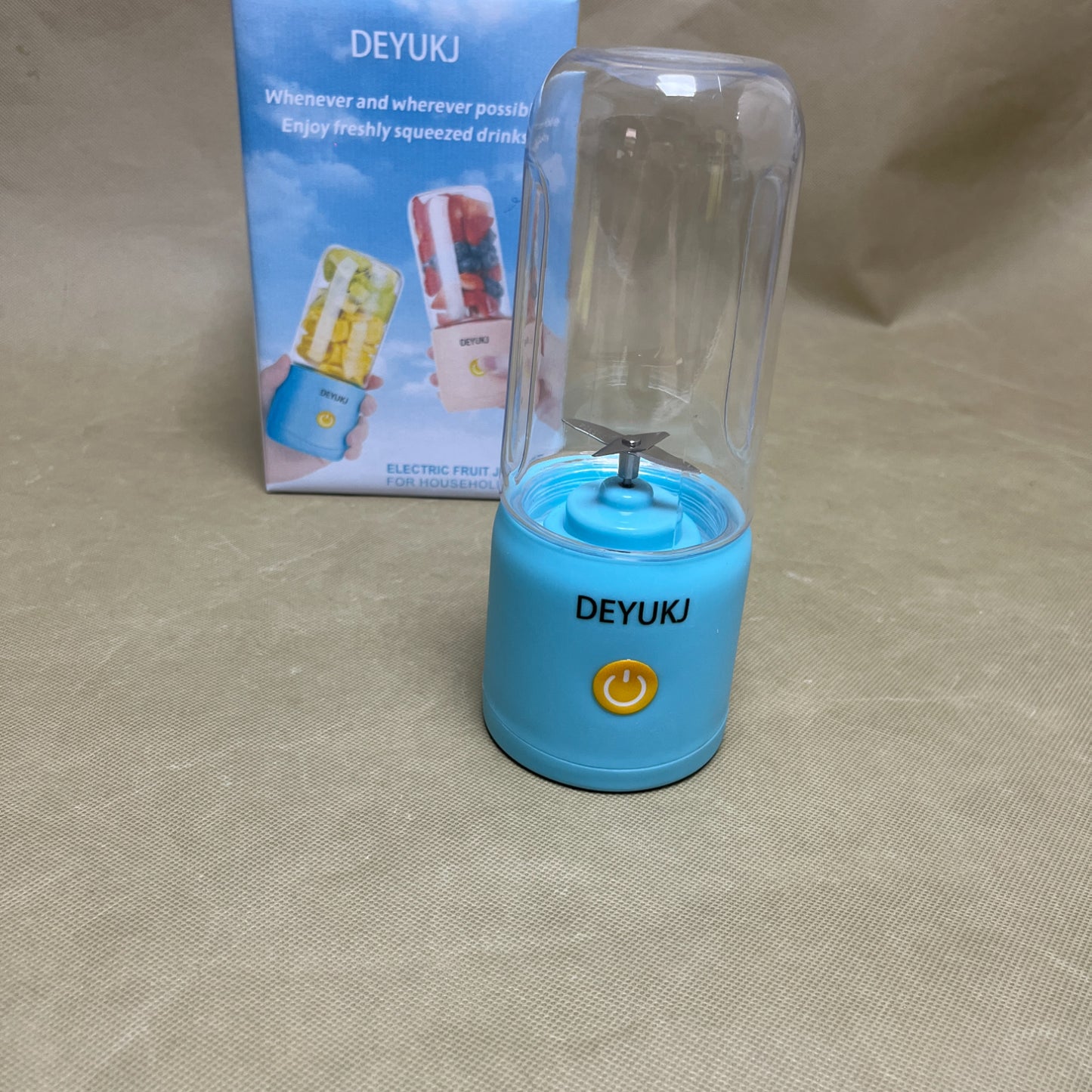 DEYUKJ    Electric juice extractors ,USB Rechargeable Personal Size Blenders, Smoothie Blender with 4 Blades for Protein & Shakes
