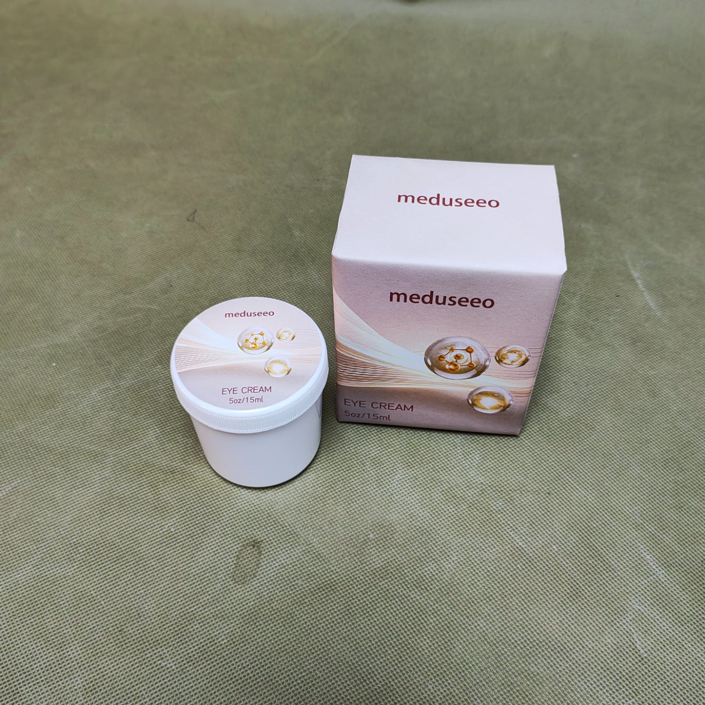 meduseeo Eye cream,Daily Wrinkle Cream, Anti Aging Skin Care Treatment Women and Men