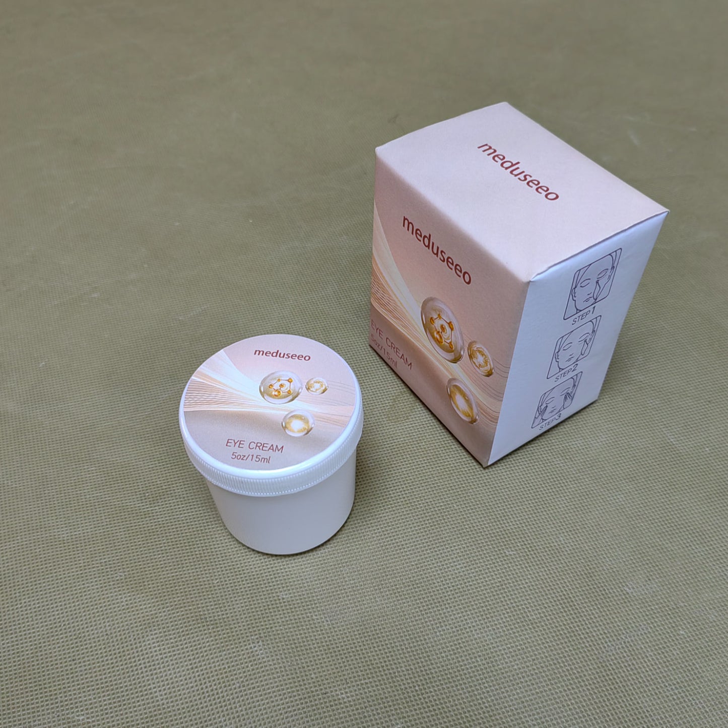 meduseeo Eye cream,Daily Wrinkle Cream, Anti Aging Skin Care Treatment Women and Men