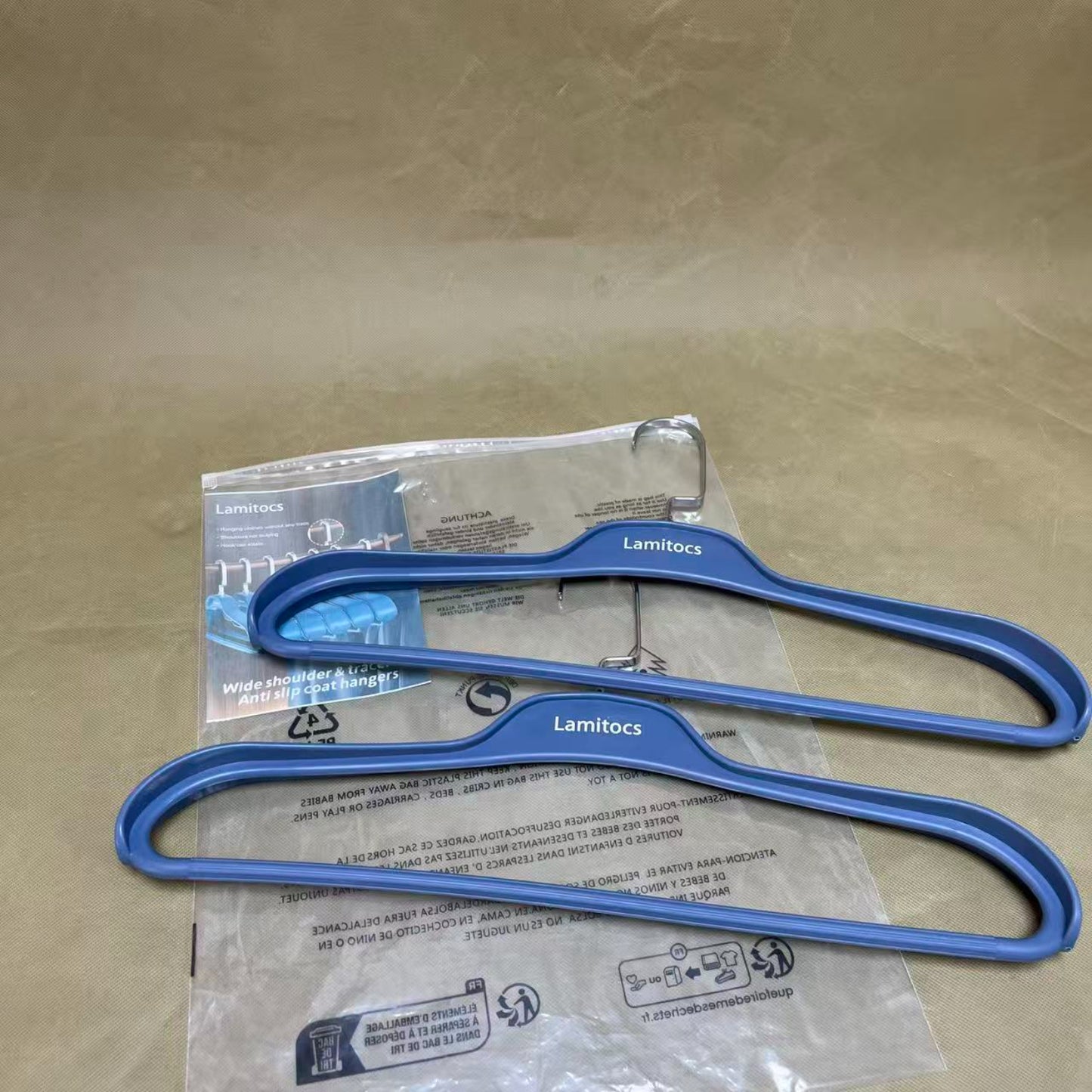 Lamitocs  Coat hangers , Plastic Hangers, Space Saving, Non-Slip, Durable & Sturdy Hanger