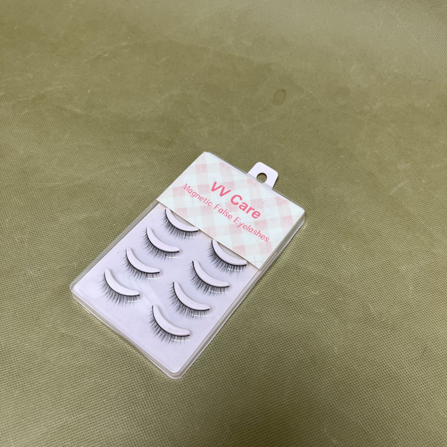 VV Care  False eyelashes, Natural-Looking, Long-Lasting False Eyelashes with Invisiband for Seamless Blend